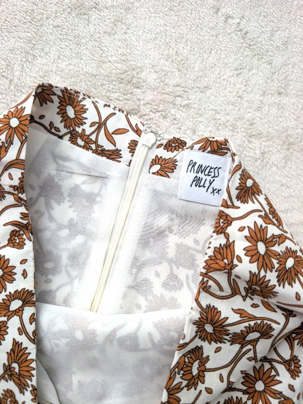 Princess Polly Floral Mini Skirt, Size 2 - Picture 3 of 4